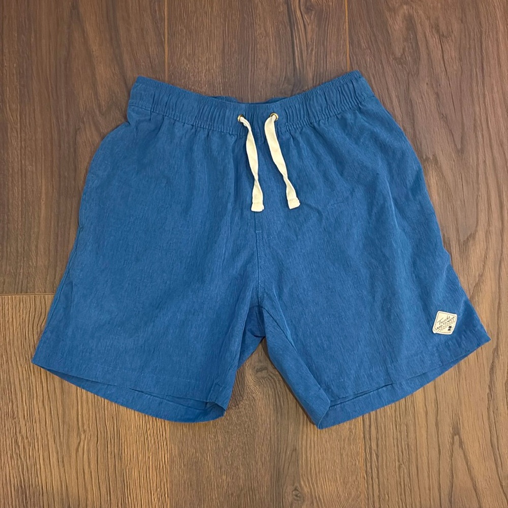 ☀️ Trunks hybrid shorts - men’s small - excellent condition ☀️
